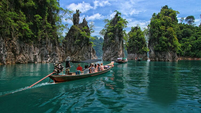 One Day Trip เขื่อนเชี่ยวหลาน One Day Trip เขื่อนเชี่ยวหลาน
